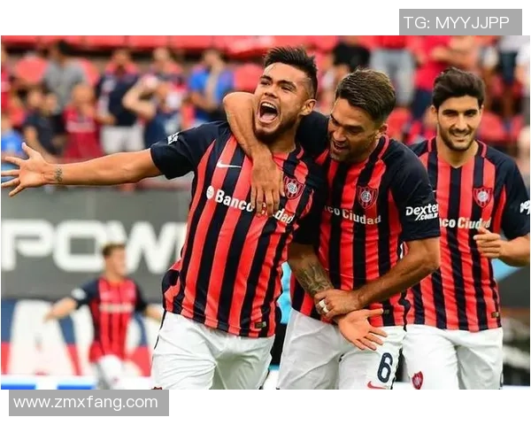 拉普拉塔大学生迎战圣马丁图库曼全力争胜的激烈较量